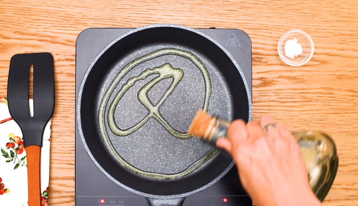 Tortilla de patatas y espinacas. Una receta riquísima y muy sencilla
