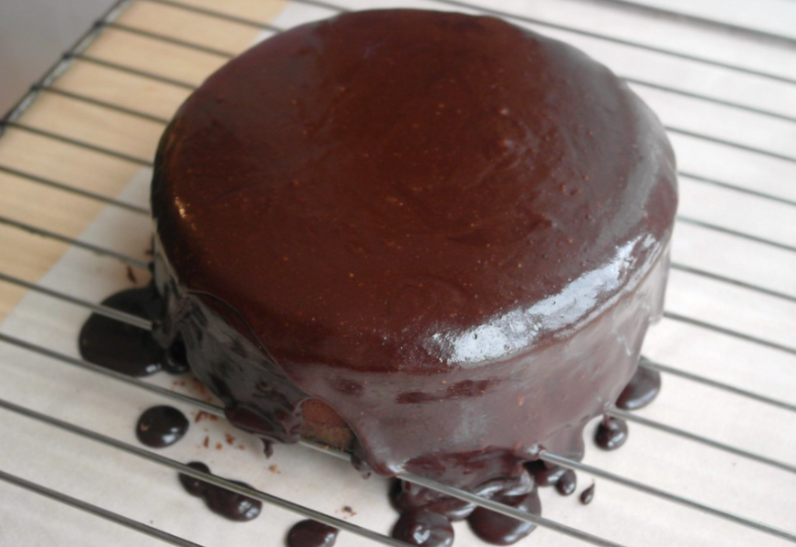 Tarta Sacher de chocolate. La receta clásica y auténtica, entre las mejores del mundo