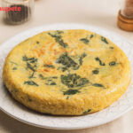 Tortilla de patatas y espinacas. Una receta riquísima y muy sencilla