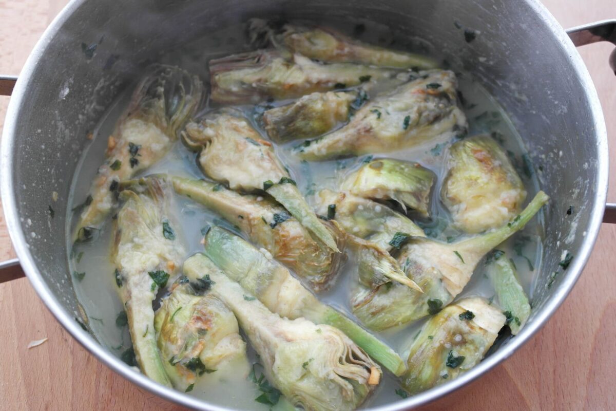 alcachofas con almejas paso 12