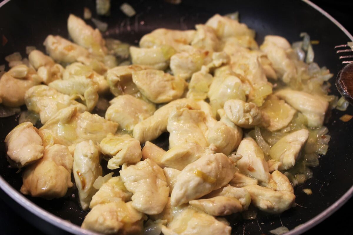 arepas colombianas pollo aguacate y plátano paso 6