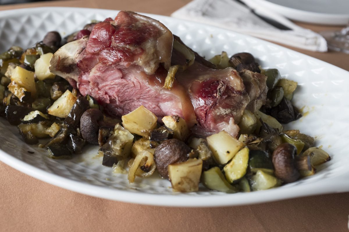 codillo al horno con verduras paso 40