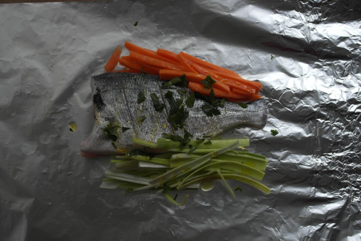 dorada al papillote con verduritas paso 4