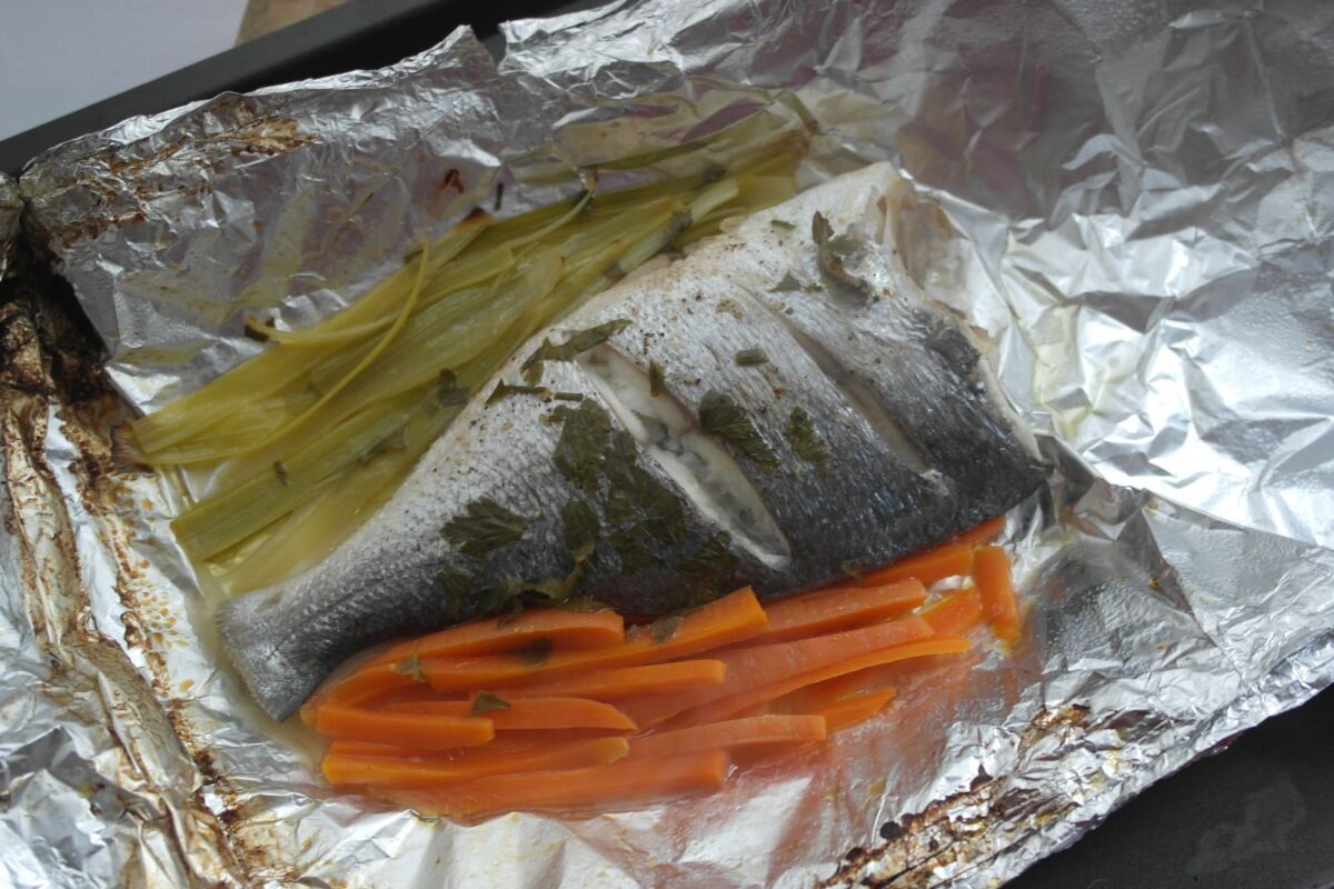 dorada al papillote con verduritas paso 6
