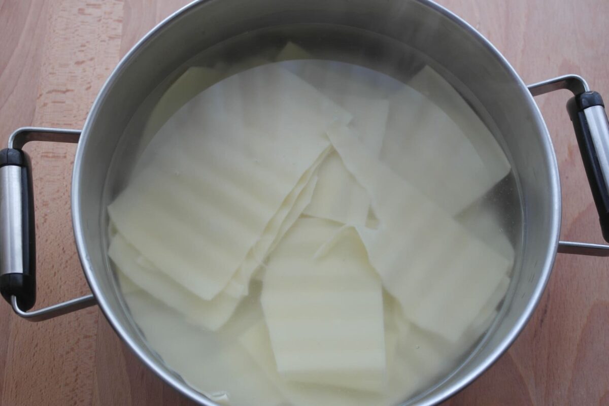 lasaña de bacalao y langostinos paso 19