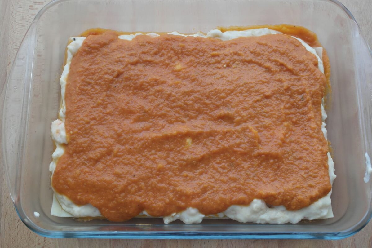 lasaña de bacalao y langostinos paso 23