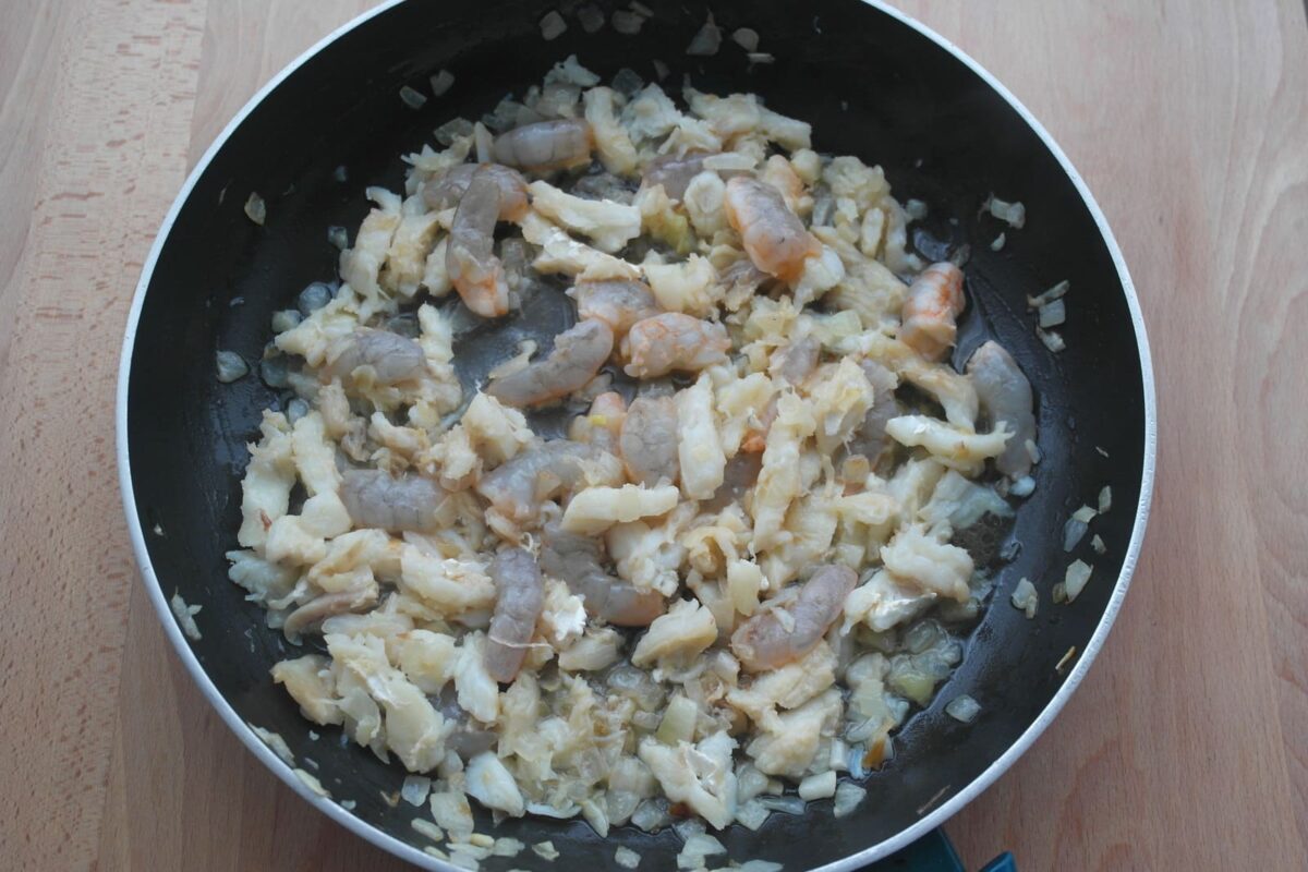 lasaña de bacalao y langostinos paso 9