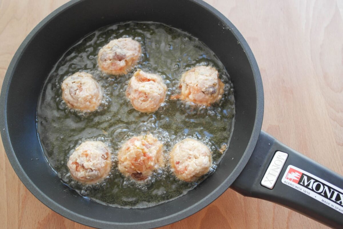 pseftokefedes albóndigas de tomate griegas paso 11
