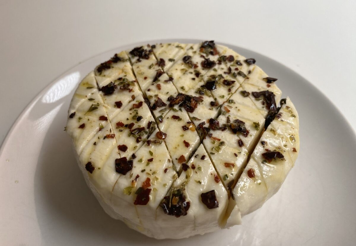 Queso asado canario con mojo picón paso a paso
