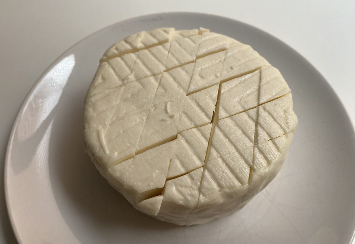 Queso asado canario con mojo picón paso a paso