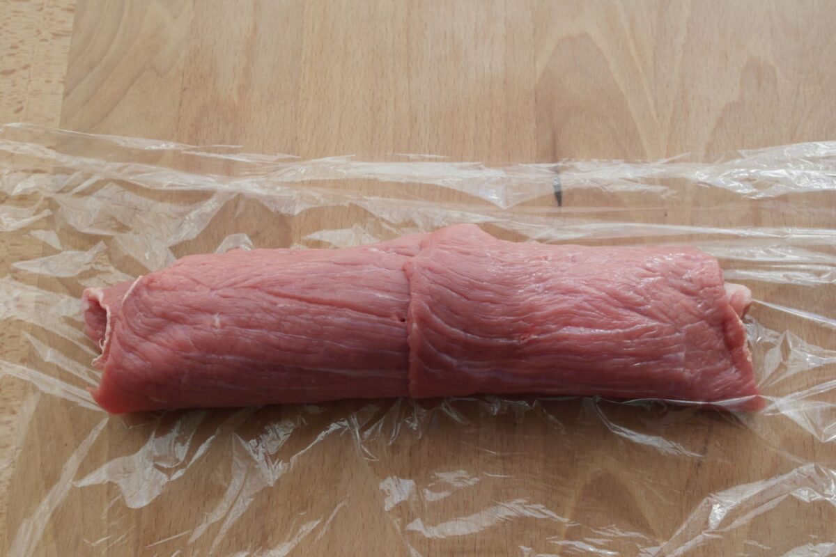 redondo de ternera con jamón y queso paso 10