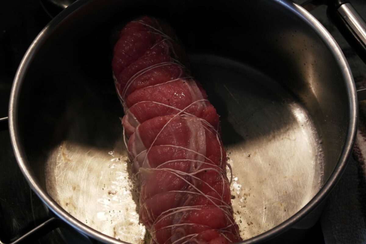 redondo de ternera con jamón y queso paso 12