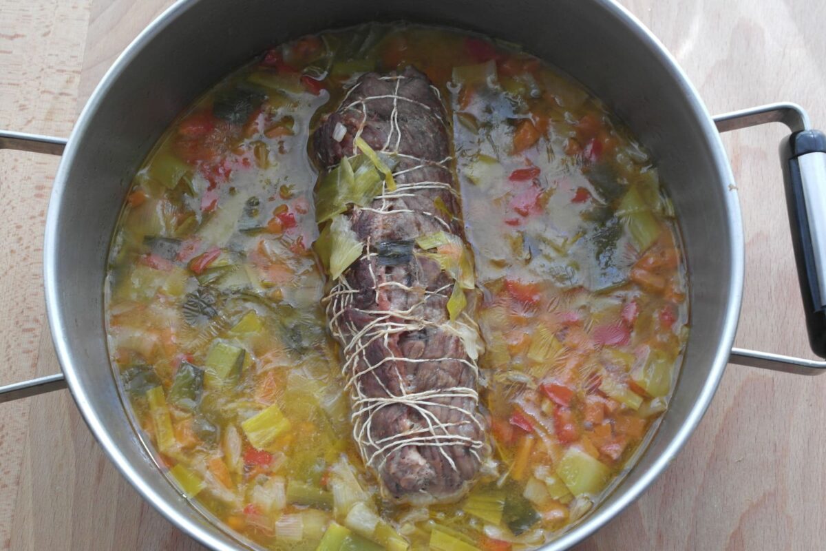 redondo de ternera con jamón y queso paso 15