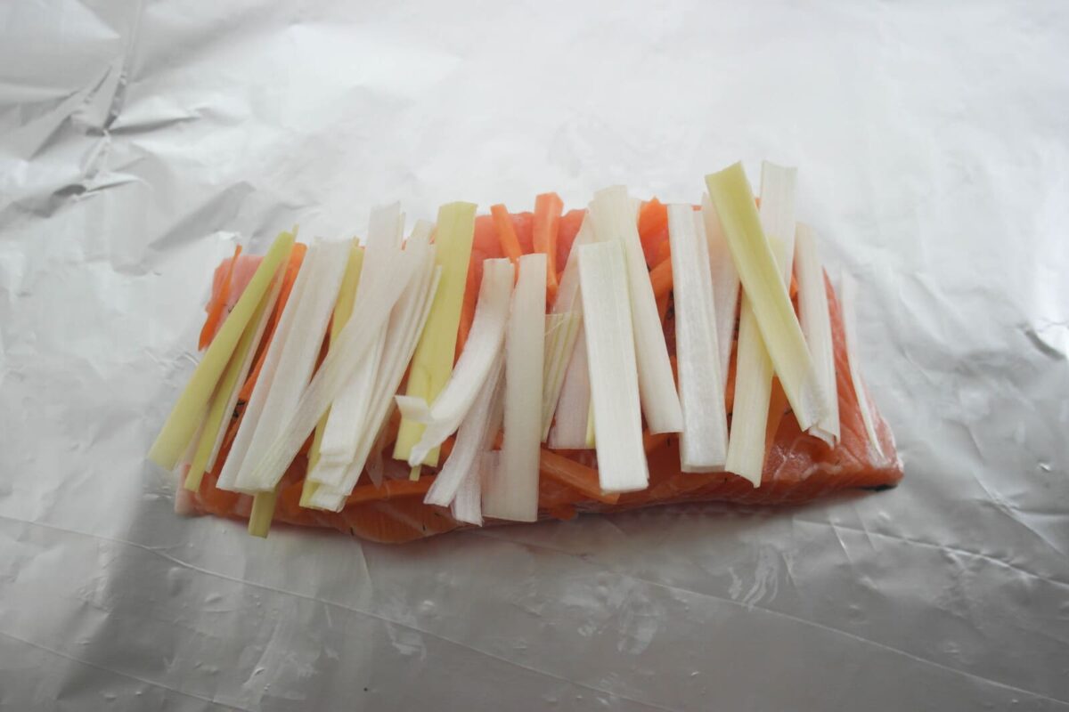 salmón en papillote con salsa holandesa paso 9