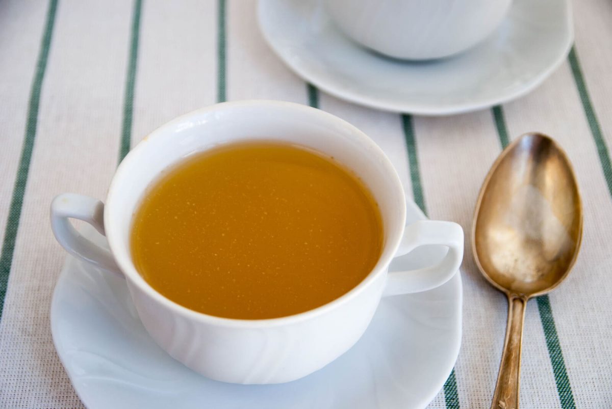 sopa de pollo casera paso 8