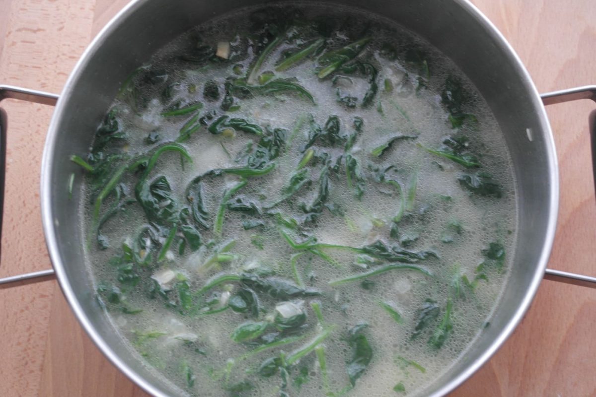 spanakorizo arroz con espinacas receta griega paso 7