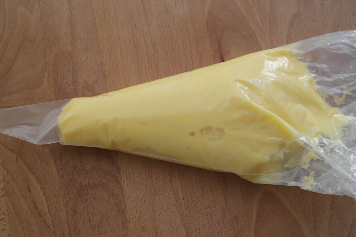 xuxos o pepitos rellenos de crema paso 16