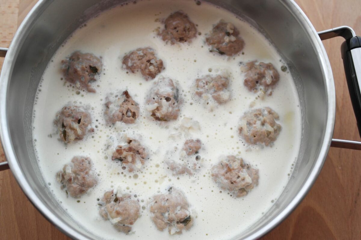 youvarlakia avgolemono albóndigas griegas paso 10
