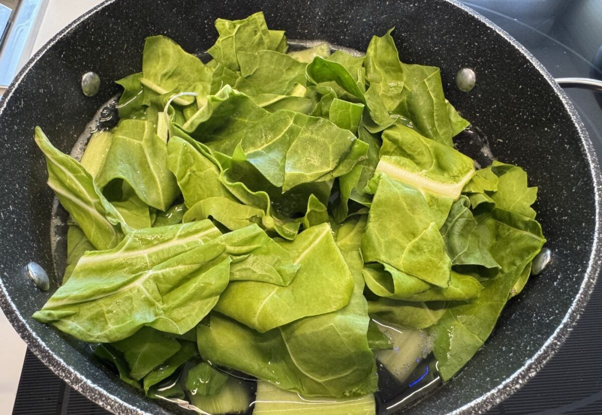 Acelgas a la extremeña. Un plato muy saludable e increíblemente delicioso