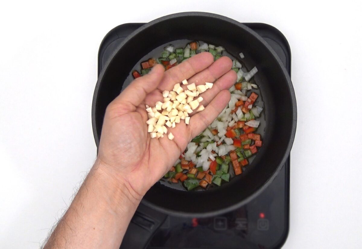 Arroz empedrado. Una receta tradicional de Valencia con bacalao