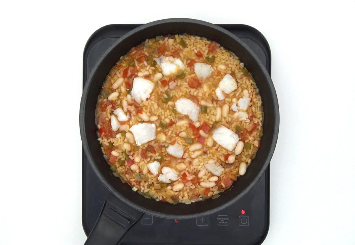 Arroz empedrado. Una receta tradicional de Valencia con bacalao