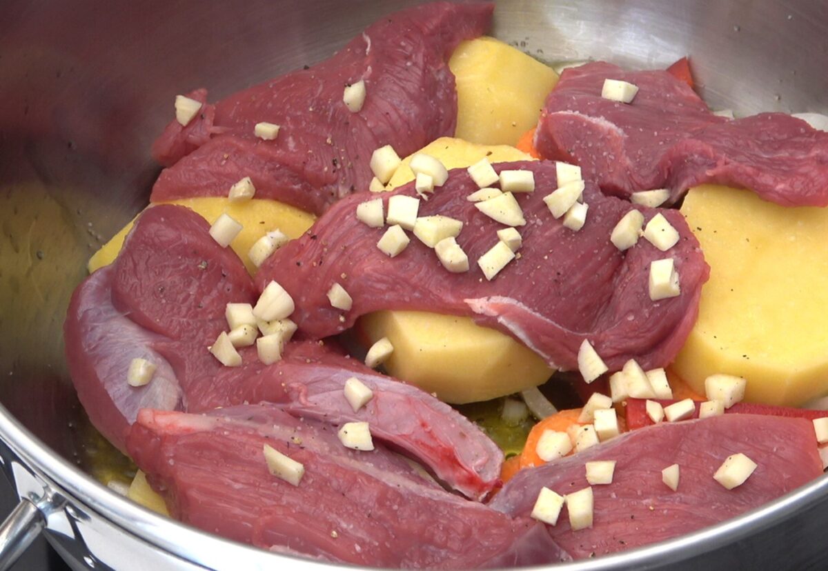 Bifés a la criolla. Receta fácil y tradicional argentina