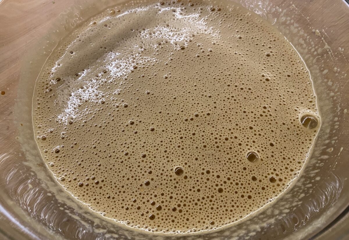 Bizcocho de chocolate y aguacate. Una receta paso a paso