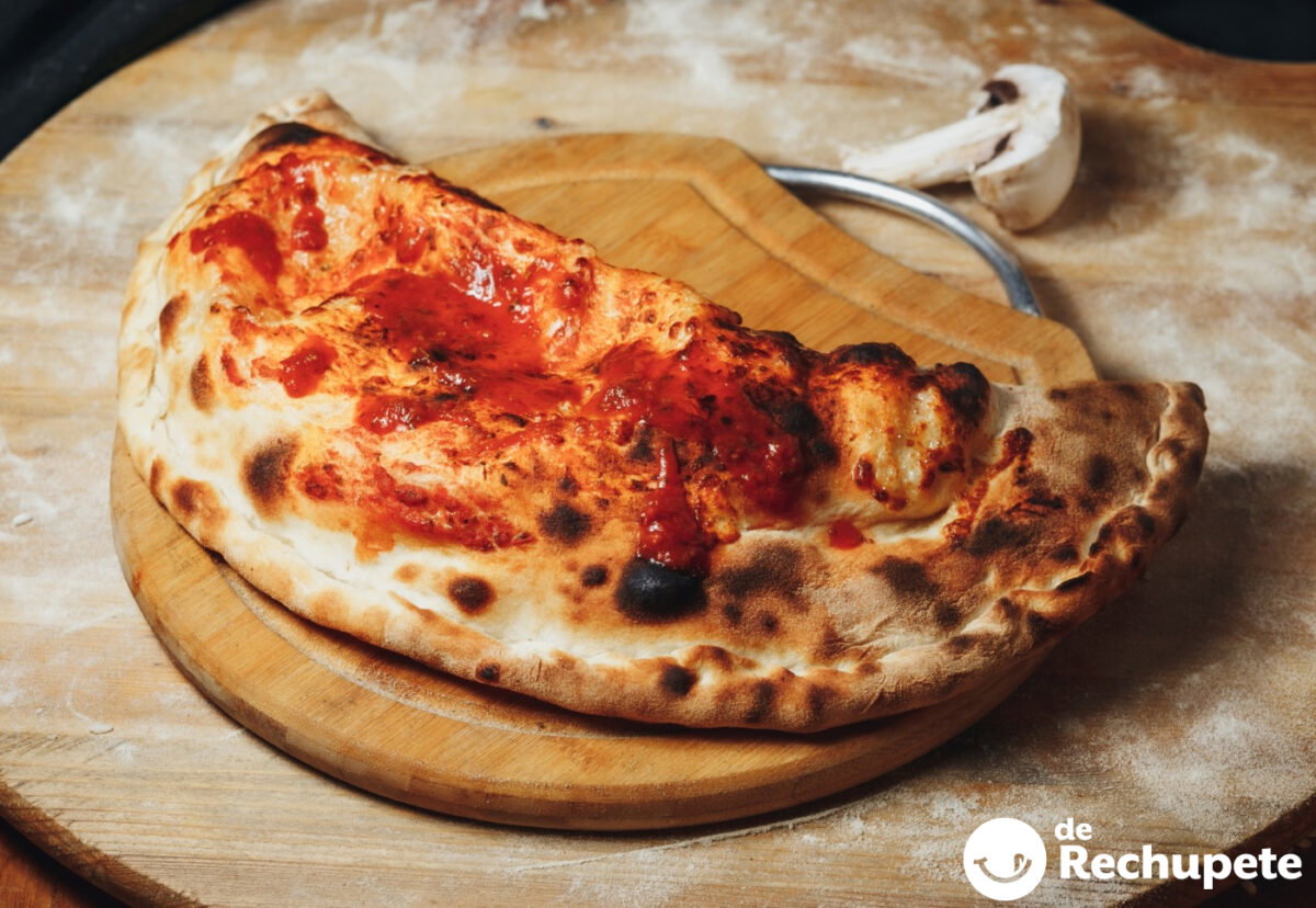 Calzone. ¿Qué es? Origen, historia, receta y tipos de calzone