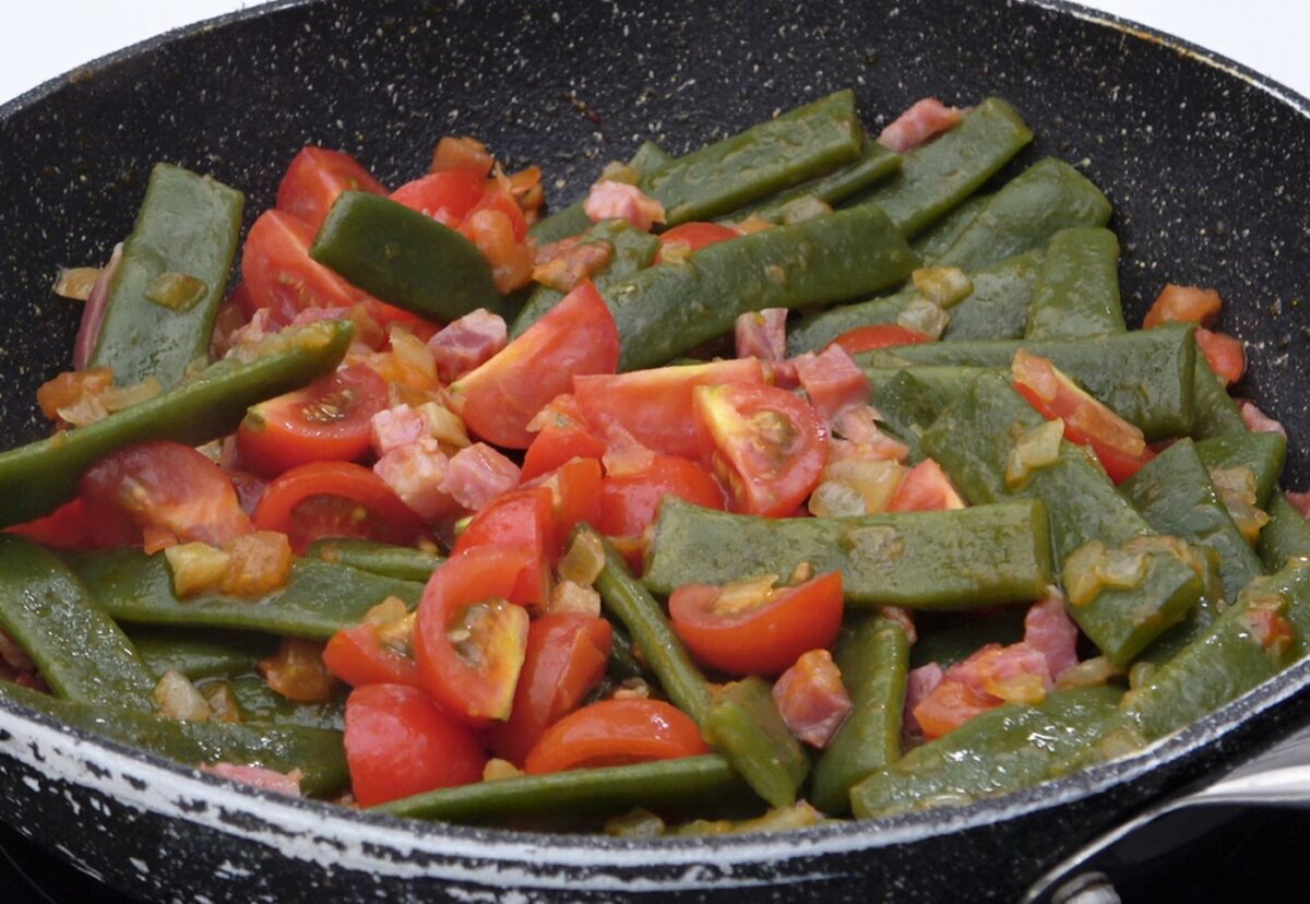 Judías verdes con tomate. Una receta casera y deliciosa