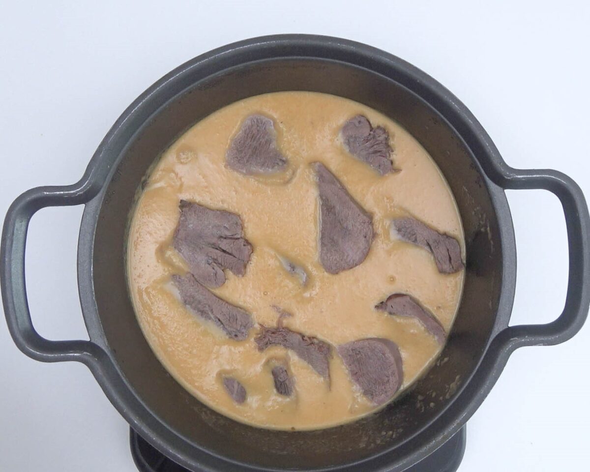 Lengua de ternera en salsa