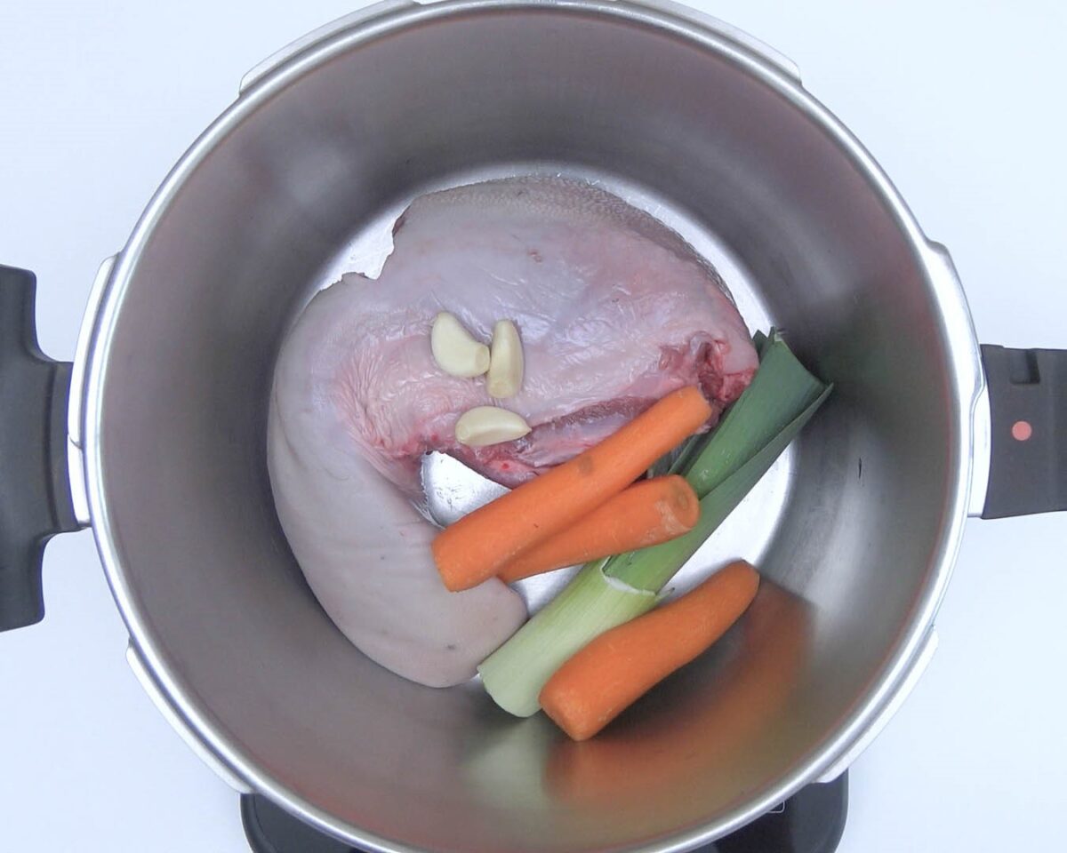 Lengua de ternera en salsa