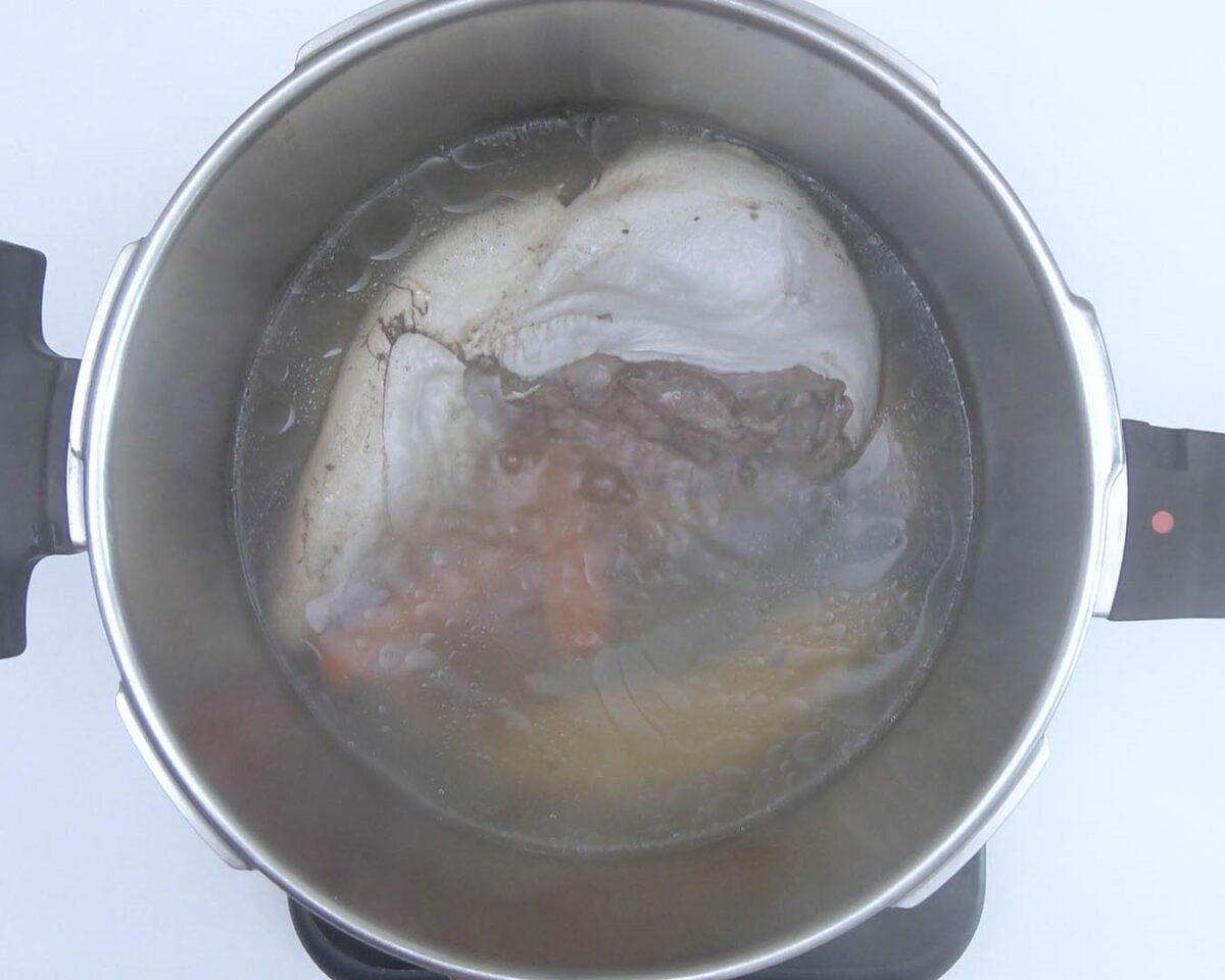 Lengua de ternera en salsa