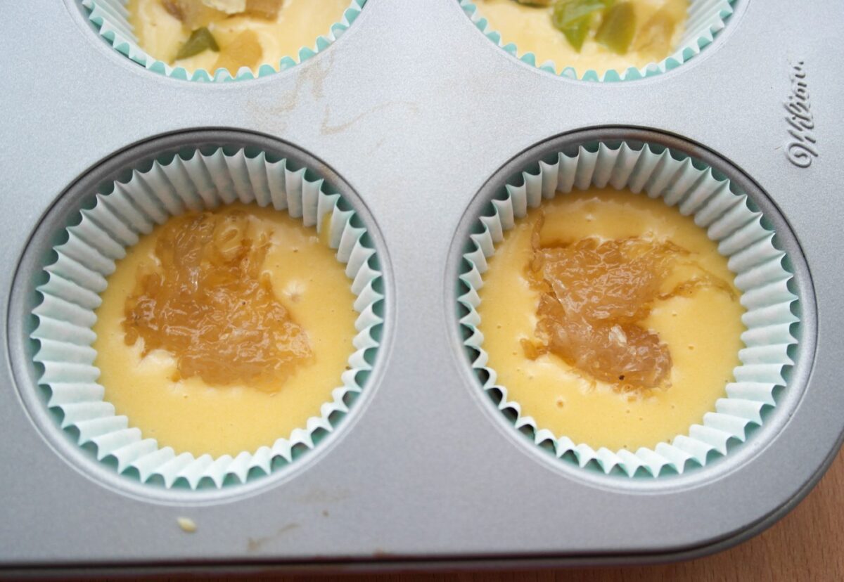 Magdalenas rellenas con varios rellenos. Un postre muy sencillo
