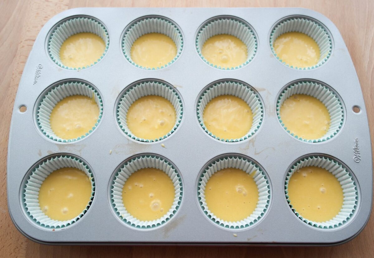 Magdalenas rellenas con varios rellenos. Un postre muy sencillo