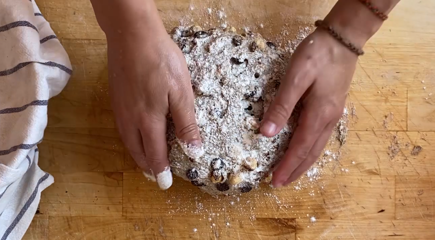 Pan integral con chocolate y avellanas paso a paso