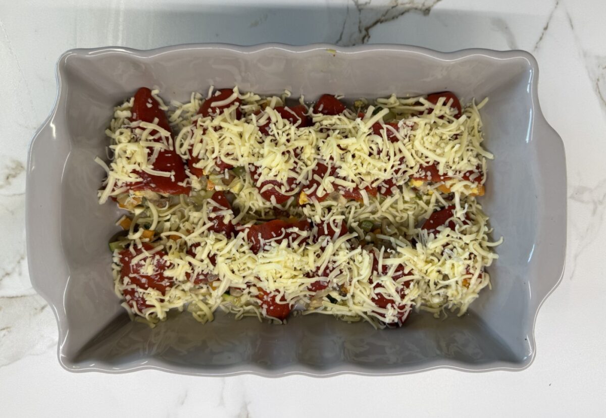 Pimientos del piquillo rellenos de verduras y huevo