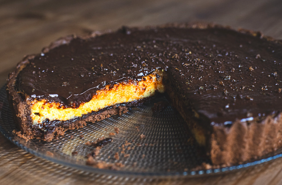 Tarta de calabaza y chocolate con base crujiente