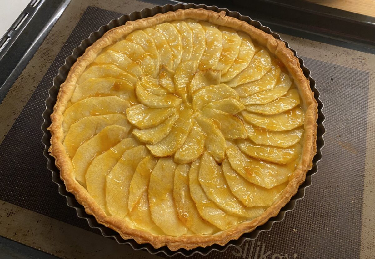 Tarta de manzana con crema pastelera. Una receta paso a paso