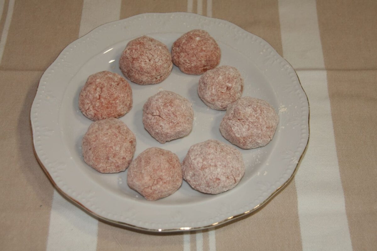 albóndigas con pisto paso 10