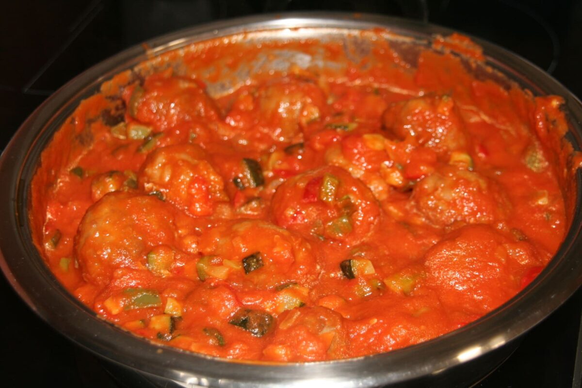 albóndigas con pisto paso 19
