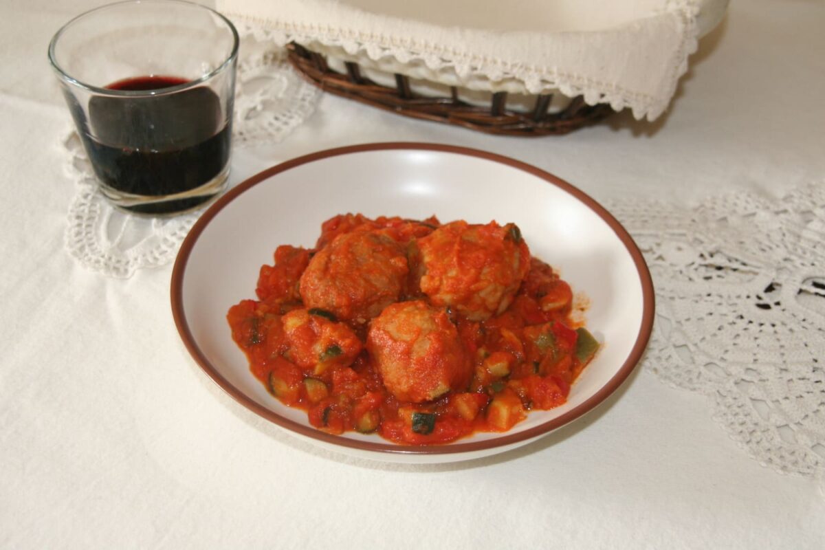 albóndigas con pisto paso 20