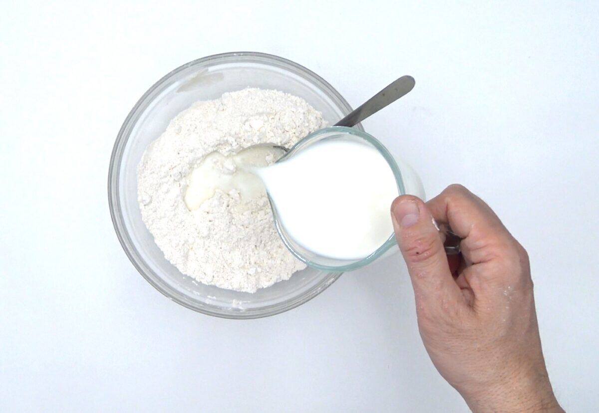 Bizcocho de dulce de leche. Receta fácil, esponjosa y deliciosa