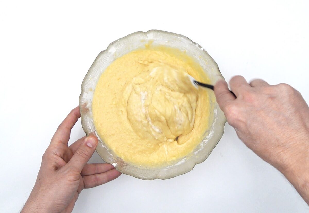 Bizcocho de dulce de leche. Receta fácil, esponjosa y deliciosa