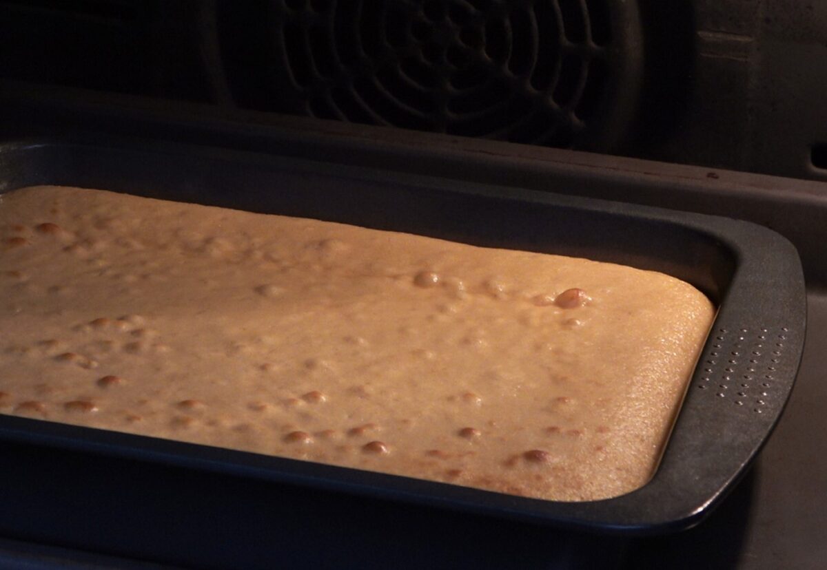Bizcocho de dulce de leche. Receta fácil, esponjosa y deliciosa