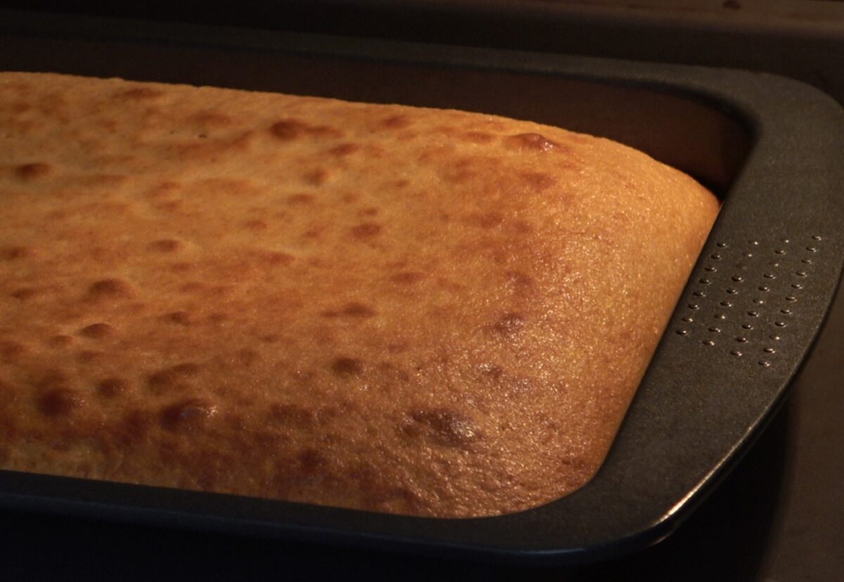 Bizcocho de dulce de leche. Receta fácil, esponjosa y deliciosa