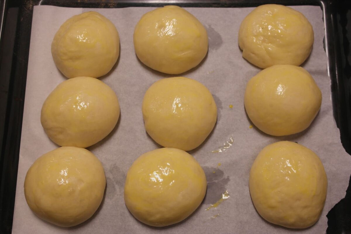 bollos de leche o suizos paso 12