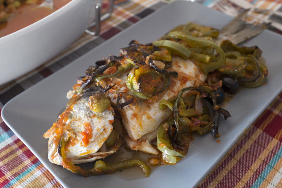 dorada al horno en salsa de aceitunas paso 23