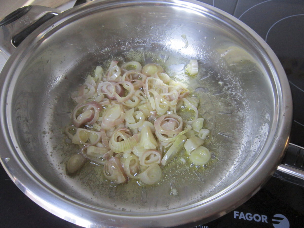 dorada al horno en salsa de aceitunas paso 9