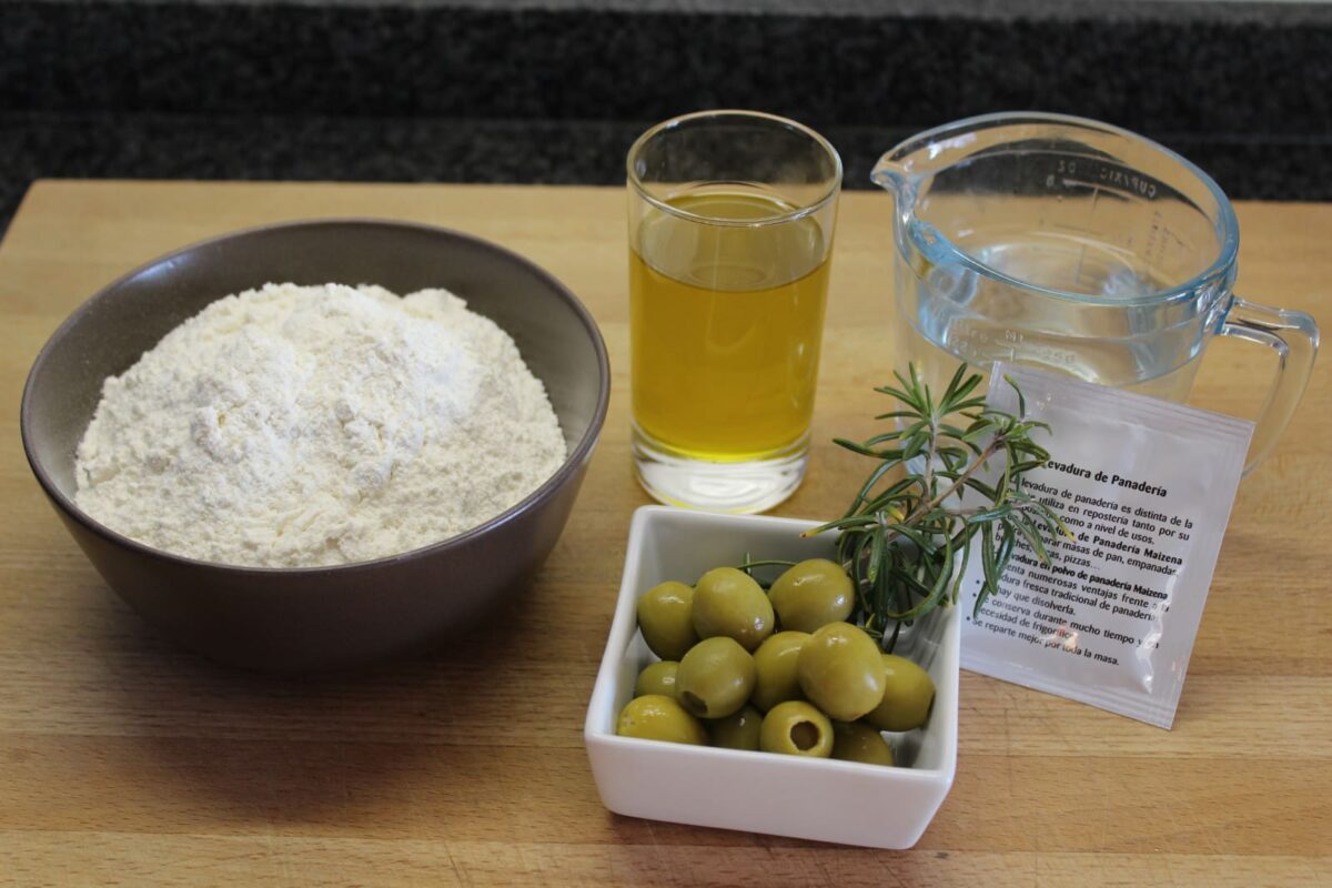 focaccia aceitunas paso 1