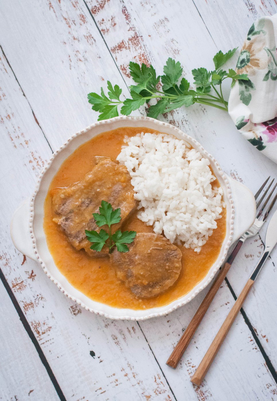 Lengua de ternera en salsa